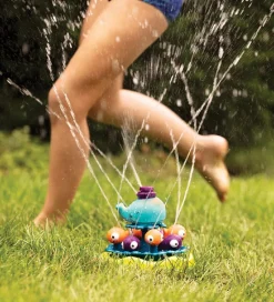 Whirly Whale Sprinkler><noscript><img width=
