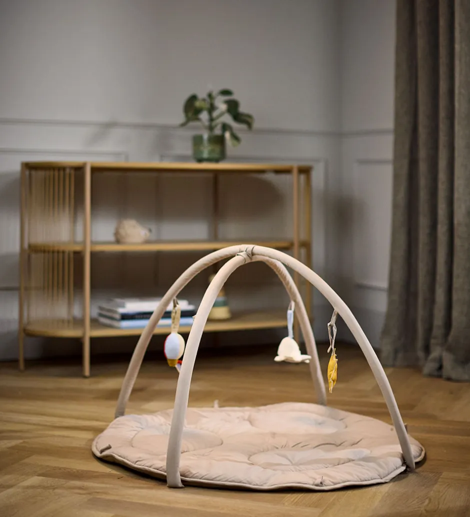 Aktivitetstæppe m. 3 Aktivitetslegetøj - Beige>Filibabba Discount