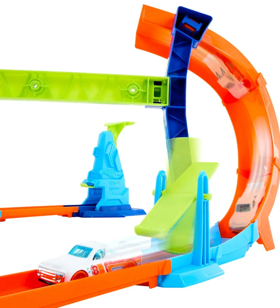 Bilbane - Stunt Tracks - Corkscrew Jump Champion>Hot Wheels Online