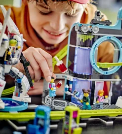 City - Robot World Rutsjebanepark 60421 - 968 Dele><noscript><img width=