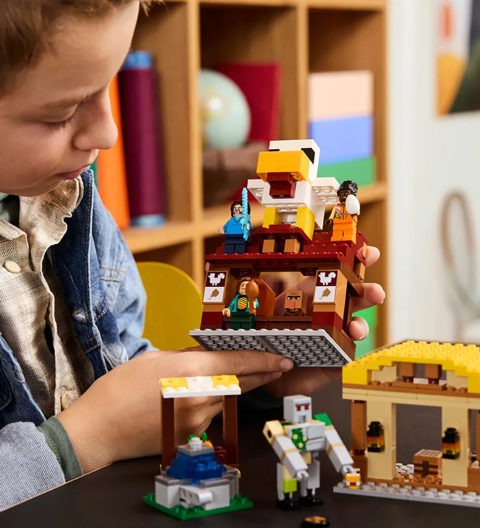 Minecraft - Angreb På Landsbyen 21273 - 555 Dele>LEGO® Discount