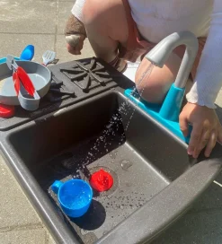 Håndvask - Legekøkken - First Sink><noscript><img width=