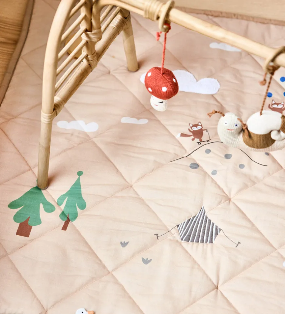 Aktivitetstæppe - Quiltet - Forest Activity Blanket>OYOY Clearance