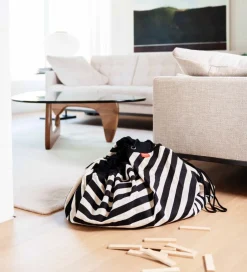 Legetøjstæppe - Ø140 cm - Stripes Black><noscript><img width=