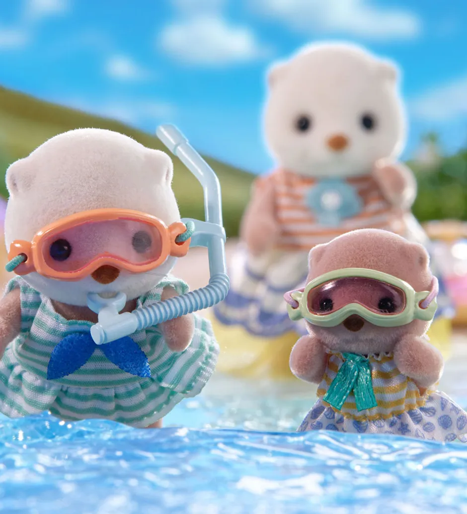 - Sea Otter Sisters Splashy Snorkel - 5804>Sylvanian Families Hot